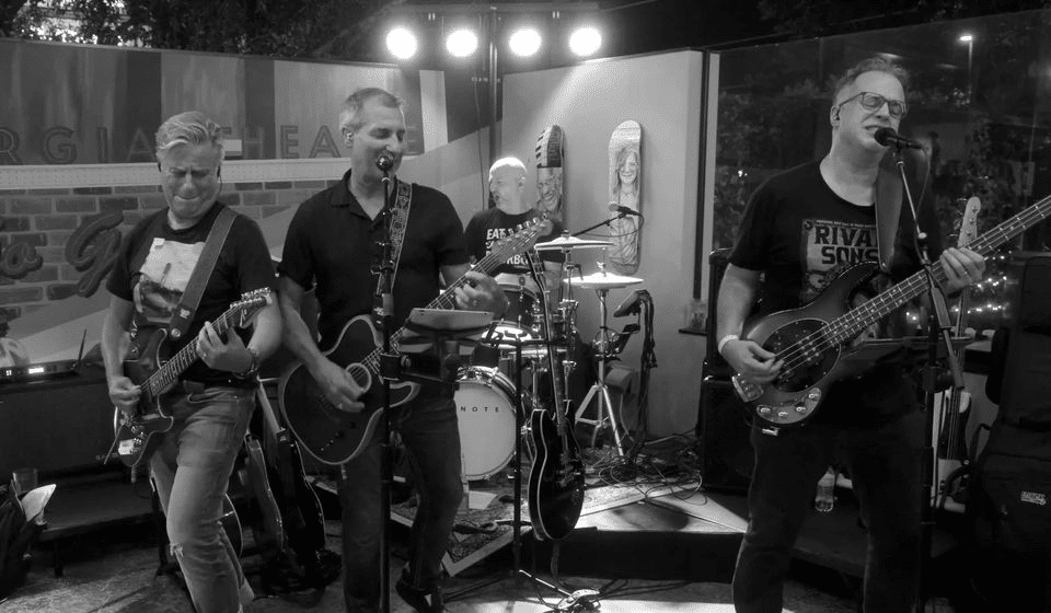 Music by Sonic City at Rock & Brews Oviedo